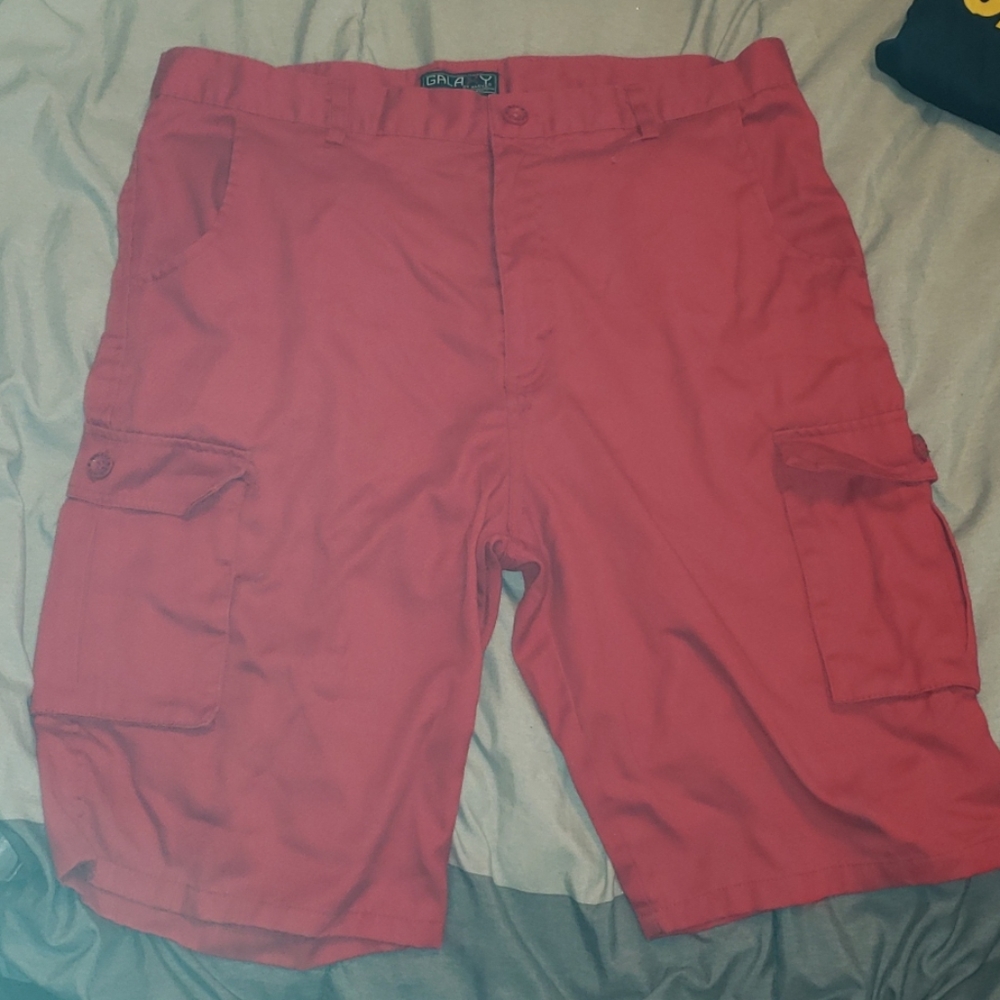 Red Cargo Shorts W 36